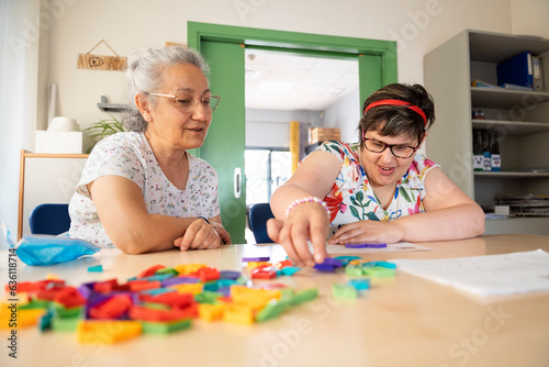 Therapist empowers cognitive skills, uplifting positivity.