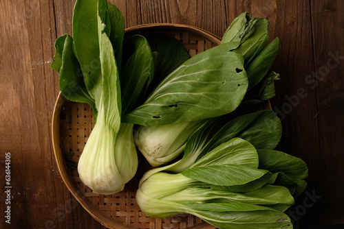 Pakcoy or bok choy, also known as mustard spoon, is easy to cultivate and can be eaten fresh or processed into pickles. Brassica rapa subsp. chinensis