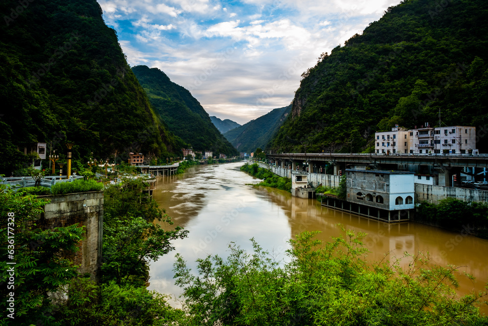 Guanhe River and Old Town of Yanjin County
