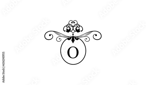 LUXURY EAR RINGS LOGO O