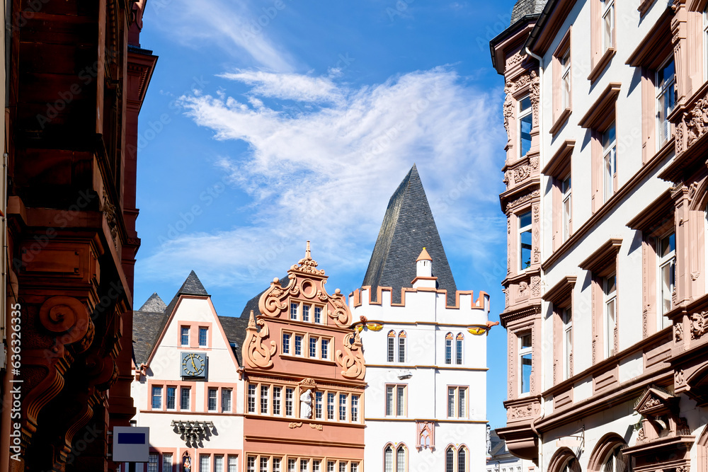 Obraz premium Historic city center of Trier on a sunny day in summer, Rhineland-Palatinate, Germany