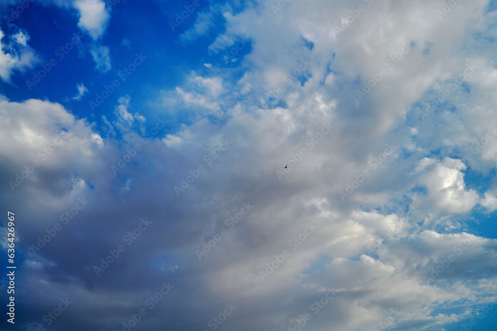 Obraz premium Abstract blue sky with clouds