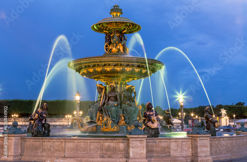 Fountain on Place de la Concorde in Paris at night