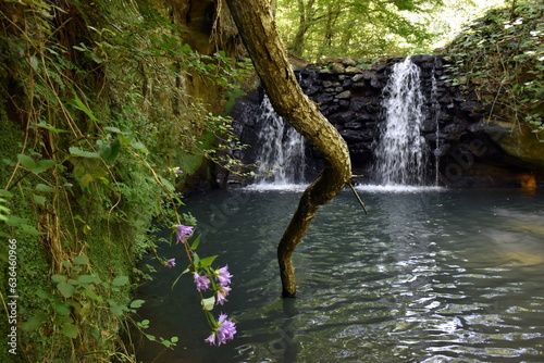 Wasserfall im Turona-Park in Bolsena photo