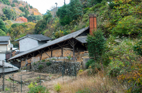 小鹿田焼の里　大分県日田市｜山間の小さな陶芸の里、登り窯の煙突に風情を感じます
