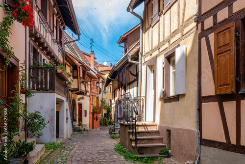 Fototapeta Naklejka Na Ścianę i Meble -  Eguisheim, une des plus beaux villages de France