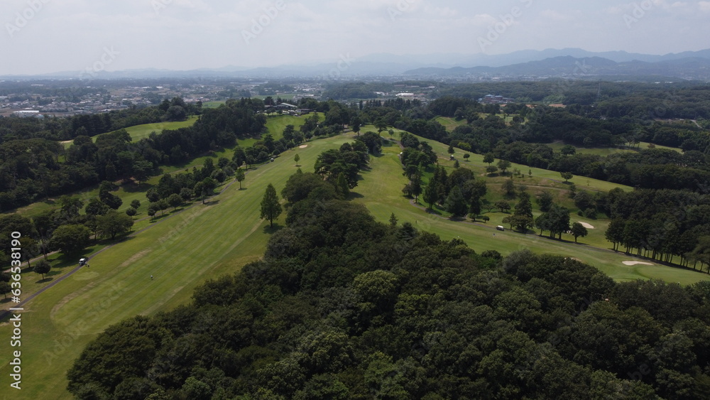 ゴルフ場コース　グリーン緑の芝生　空撮