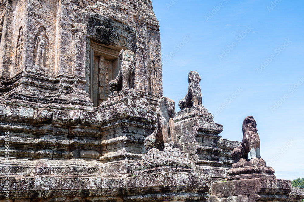 Naklejka premium views of angkor wat complex in cambodia