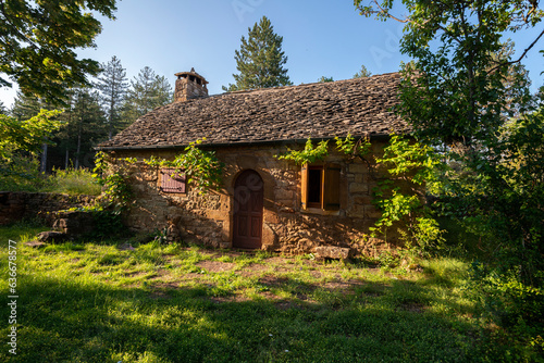 Borie, maison caussenarde, Rivière sur Tarn, 12, Aveyron, Parc naturel régional des Grands Causses, France