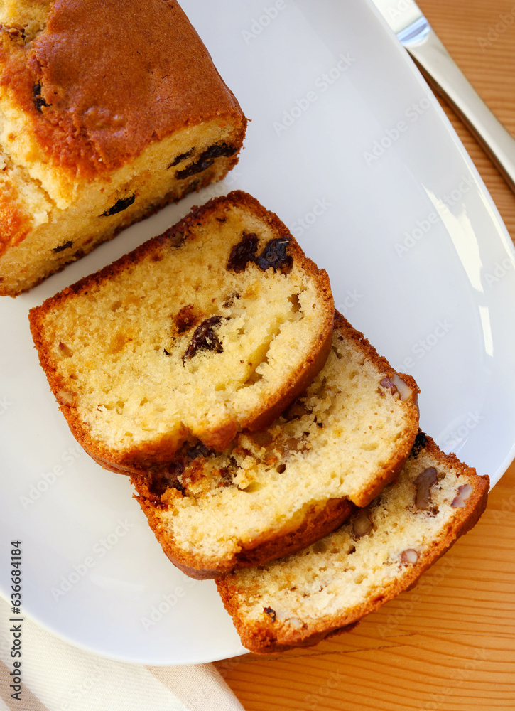 Sultana and walnut coffee cake Sultana and walnut coffee cake