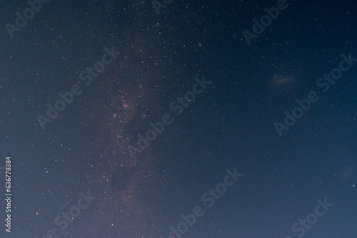 cielo estrellado en la Patagonia, fotografía de larga exposición. villa pehuenia photo