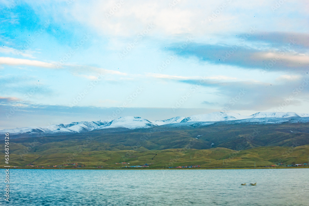 Hainan Tibetan Autonomous Prefecture, Qinghai Province-Qinghai Lake Scenery
