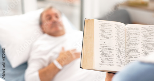 Canvas Print Medical, a woman reading the bible to her husband during a visit and a couple in the hospital