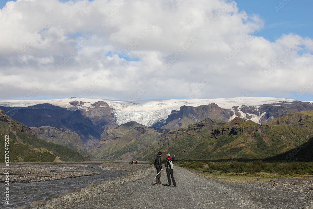 Des touristes sur le parcours du trek de Laugavegur en Islande