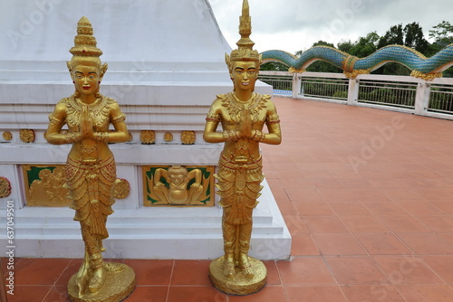 Statuettes Wat chalong