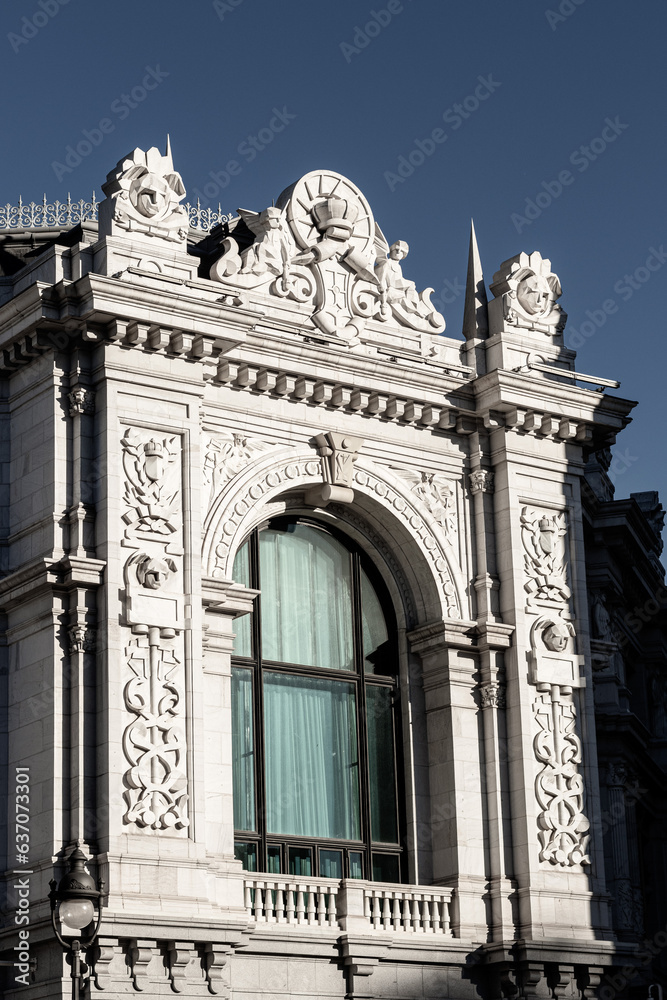 Obraz premium Edificación antigua Madrid 