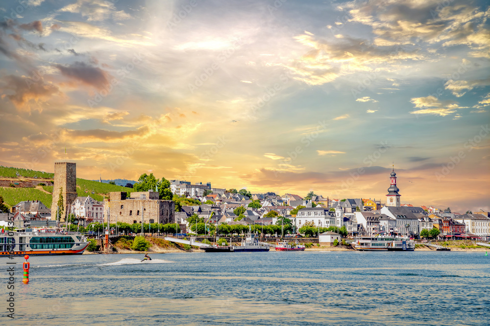 Fototapeta premium Blick auf Rüdesheim, Rheingau, Deutschland 