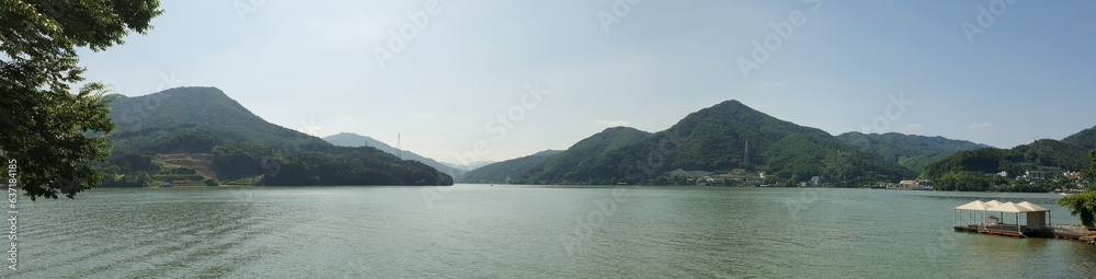 The view of Cheongpyeong Lake in Gapyeong, a lake in South Korea (한국의 호수, 수려한 가평 청평호수 풍경)
