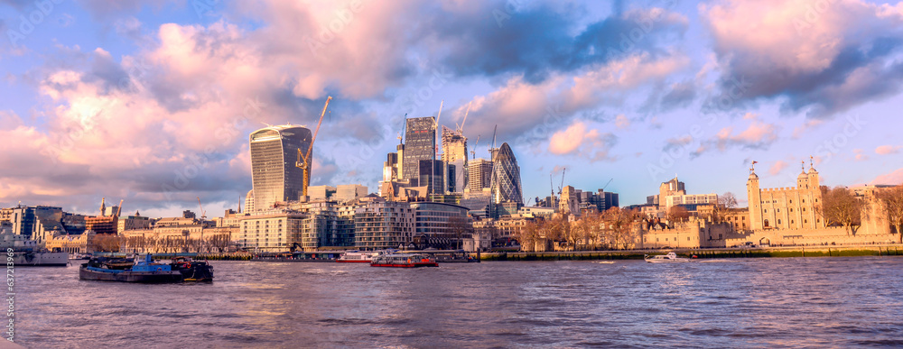 Fototapeta premium the city of london skyline business center city of london