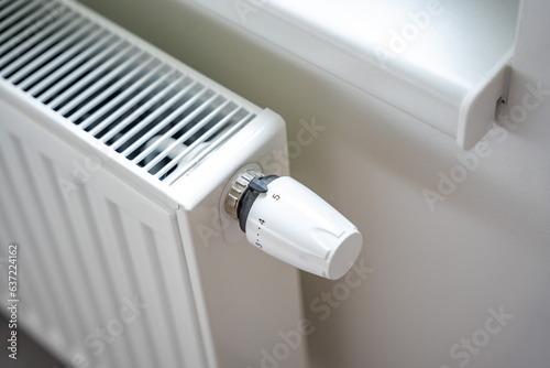 Wallpaper Mural Battery heating knob. Heating in an apartment, at home. Heating prices. Torontodigital.ca