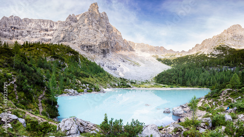 Fototapeta Naklejka Na Ścianę i Meble -  Lago di Sorapiss, Dolmites, Italy