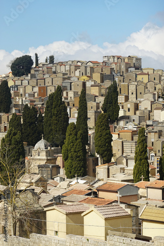 Cuadro en lienzo An old cemetery in Enna, Sicily, Italy