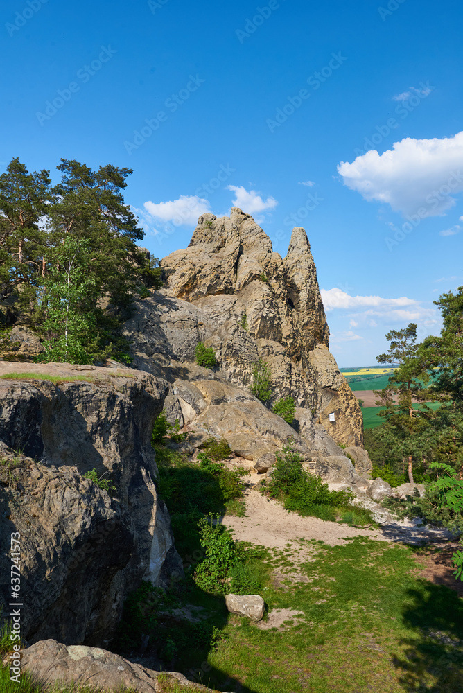 Teufelsmauer ( Harz ) mit Hamburger Wappen bei Timmenrode Teufelsmauer ( Harz ) mit Hamburger Wappen bei Timmenrode