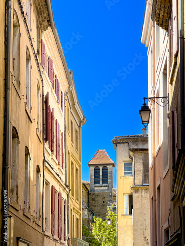 Fototapeta Naklejka Na Ścianę i Meble -  Valence: A Charming Old Village in France with a Stunning Street View