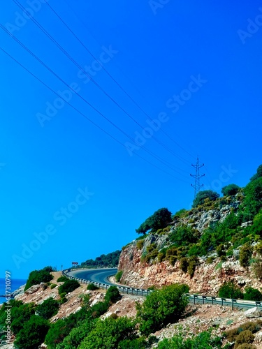 Sun, sea, mountains, streamers -everything you need for a non-winter vibe.