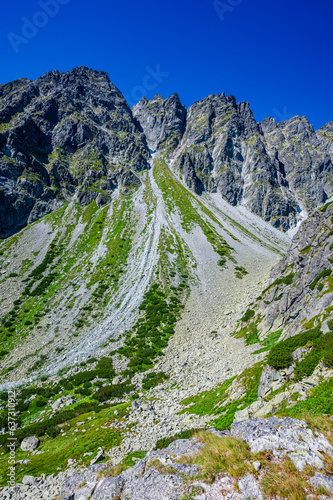 Fototapeta Naklejka Na Ścianę i Meble -  Sunny day landscape of the High Tatras, Carpathian Mountains.