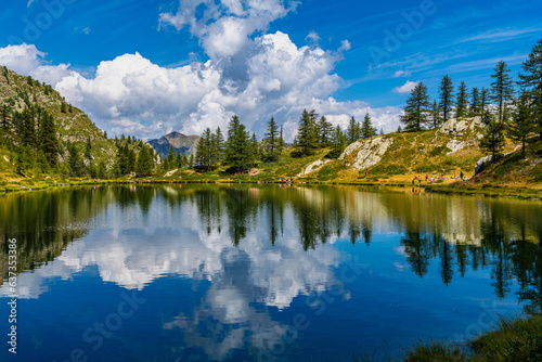 Fototapeta Naklejka Na Ścianę i Meble -  Il lago nero di Rocca la Meja, in alta Valle Maira, nel sud del Piemonte