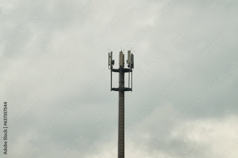 5G and LTE Antenna Communication. Connecting the Future of Digital Transformation 5G and LTE Antenna Communication. Connecting the Future of Digital Transformation