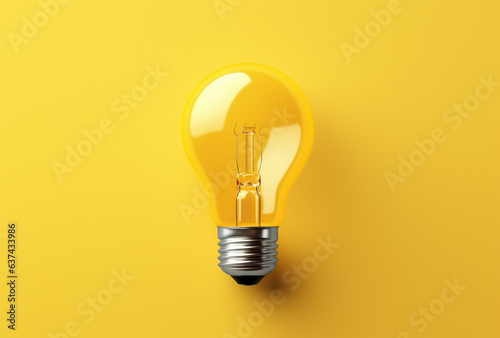 電球と黄色い背景