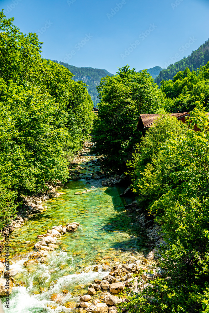 Naklejka premium Wanderung durch die wunderschönen Berchtesgadener Alpen zum Watzmann - Berchtesgaden - Bayern - Deutschland