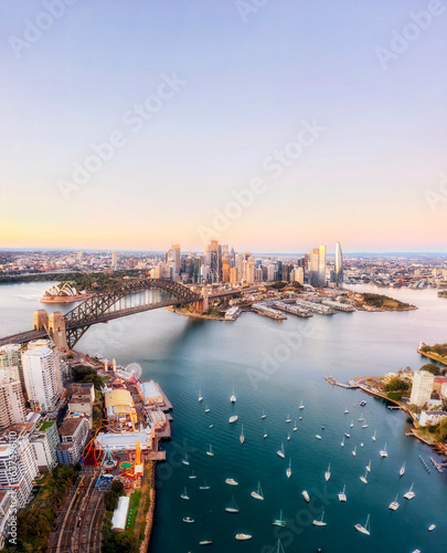 D SYd Lavender bay vert rise pan photo