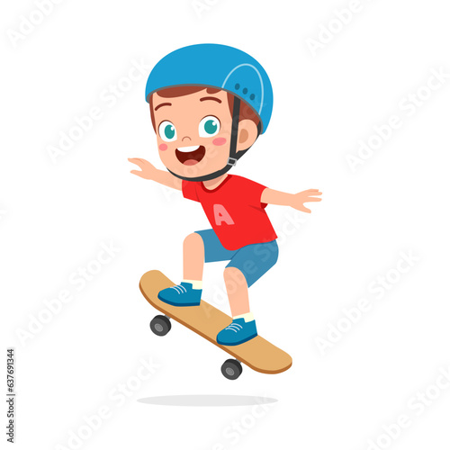 little kid play skatebord and feel happy