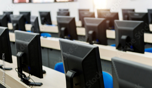 Obraz na plátně Group of computers in computer lab
