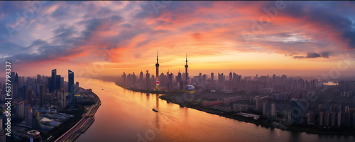 The landmarks of Shanghai's urban landmarks are dazzling under the sun