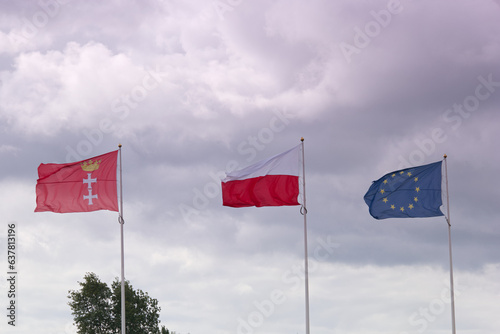 flaga, maszt, widok, niebo, chmura, europa, lato, wiatr, gdańsk, polska, unia europejska,
