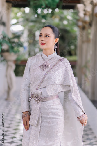 Beautiful Thai girl in Thai traditional costume.Bride Thai girl Beautiful.
