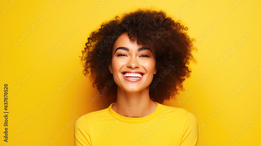 Minimalist Elegance: Happy Model in Yellow Minimalist Elegance: Happy Model in Yellow