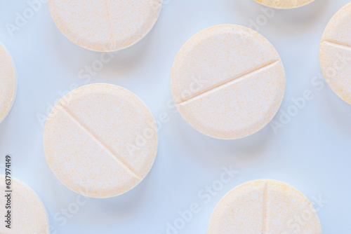 Obraz na płótnie Round effervescent multivitamin tablets