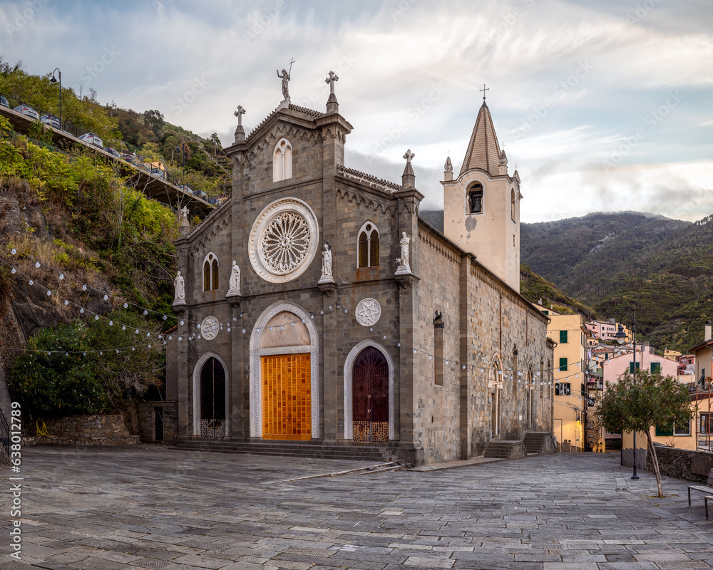 Fototapeta premium Church of San Giovanni Battista of Riomaggiore, Cinque Terre, Liguria, Italy