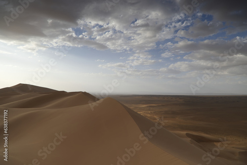 The dunes of Khongoryn Els , Gobi Desert Mongolia © Stefano