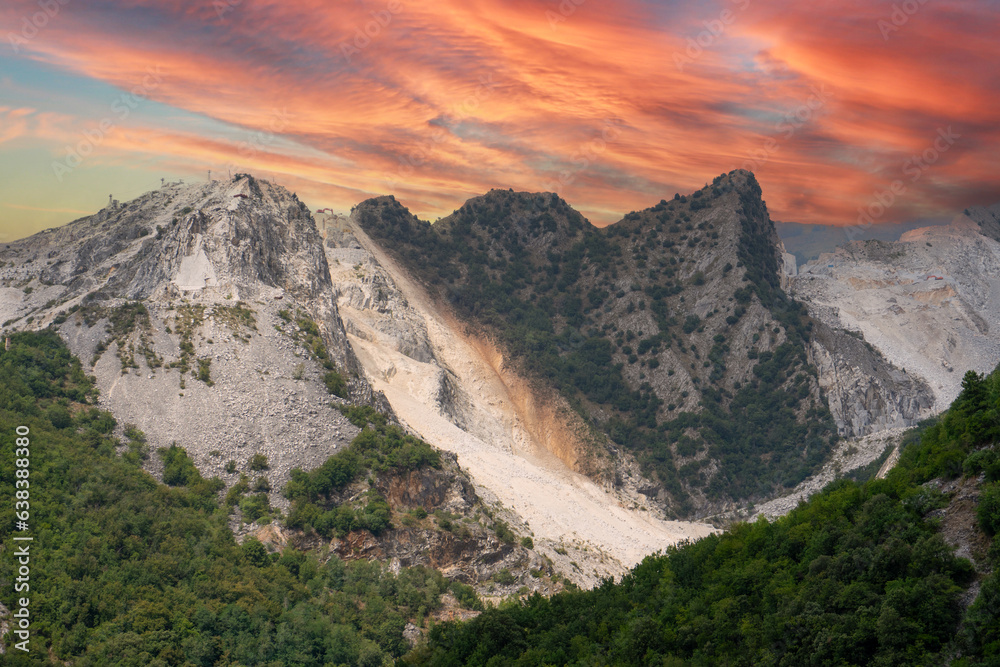 Sunset in the Marble Mountains of Carrara - obrazy, fototapety, plakaty 