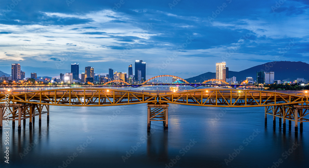 Fototapeta premium Danang city view