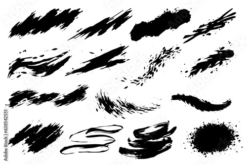 Paint brush. Black ink grunge brush strokes. Vector paintbrush set. Grunge design elements. Painted ink stripes.
