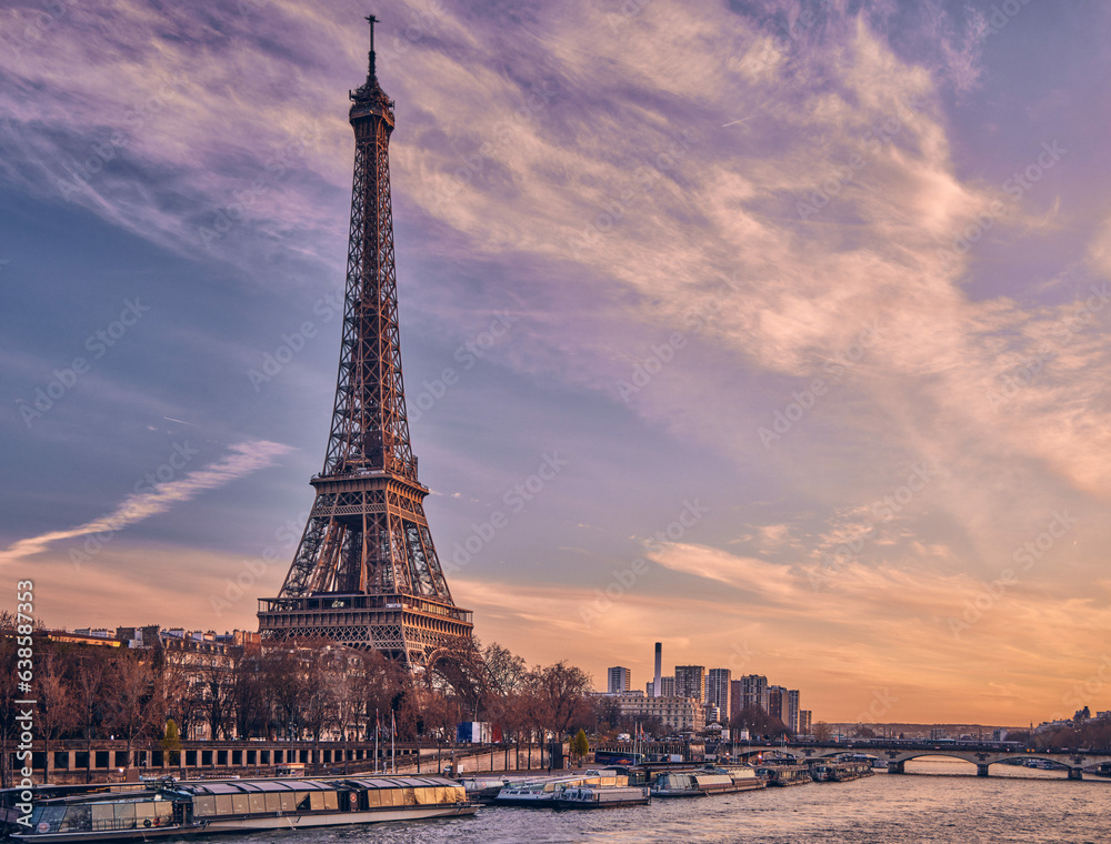 Eiffel Tower at Sunset - obrazy, fototapety, plakaty 