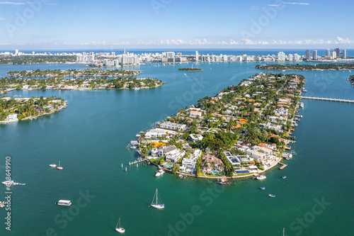 Vászonkép Aerial view of Islands of Miami Beach