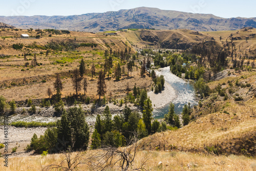 Tranquil Wilderness: Peak Landscape on Wenatchee River, Lake Chelan